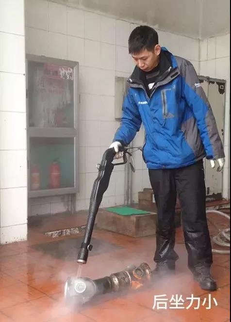 全国清洗行业峰会——水威携高性能清洗设备亮相郑州